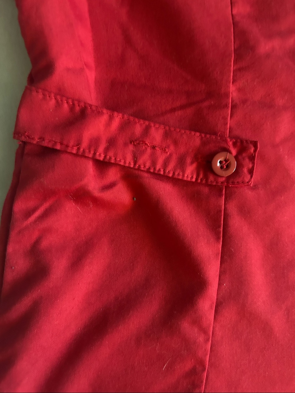 Women's V-Neck Scrub Top in Red - Classic Workwear - Picture 7 of 10
